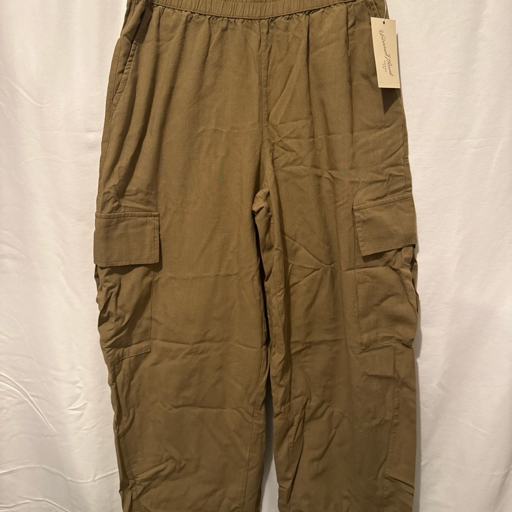Universal Thread Women's Tan Wide Leg Cargo Pants